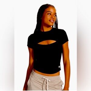 Vuori key hole ribbed tee